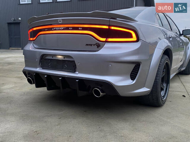 Серый Додж Чарджер, объемом двигателя 6.4 л и пробегом 45 тыс. км за 45000 $, фото 7 на Automoto.ua