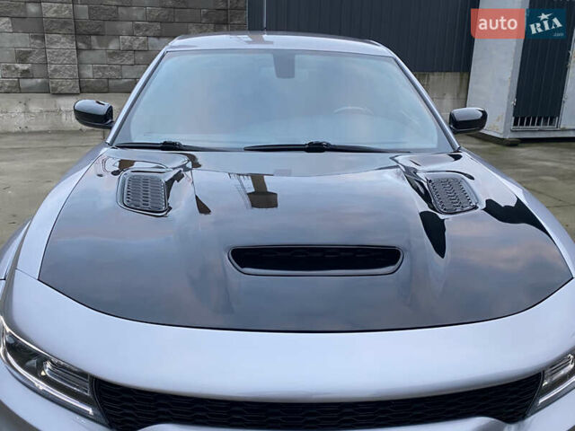 Серый Додж Чарджер, объемом двигателя 6.4 л и пробегом 45 тыс. км за 45000 $, фото 4 на Automoto.ua
