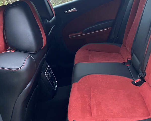 Серый Додж Чарджер, объемом двигателя 6.4 л и пробегом 45 тыс. км за 45000 $, фото 15 на Automoto.ua