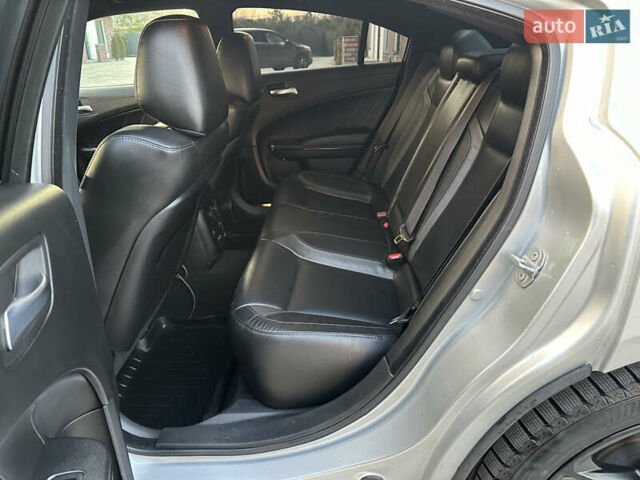 Сірий Додж Charger, об'ємом двигуна 3.6 л та пробігом 47 тис. км за 25000 $, фото 27 на Automoto.ua