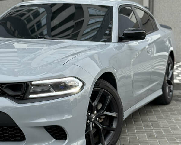 Серый Додж Чарджер, объемом двигателя 3.6 л и пробегом 65 тыс. км за 23900 $, фото 5 на Automoto.ua