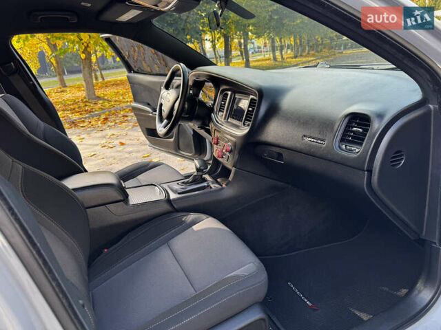 Додж Чарджер 2022 в Белой Церкве на Automoto.ua Серый Додж Чарджер, объемом двигателя 3.6 л и пробегом 63 тыс. км за 24999 $, фото 12 на Automoto.ua