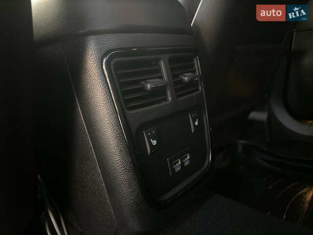 Сірий Додж Charger, об'ємом двигуна 3.6 л та пробігом 47 тис. км за 25000 $, фото 29 на Automoto.ua