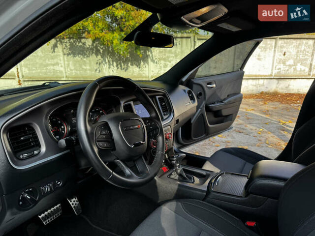 Додж Чарджер 2022 в Белой Церкве на Automoto.ua Серый Додж Чарджер, объемом двигателя 3.6 л и пробегом 63 тыс. км за 24999 $, фото 19 на Automoto.ua