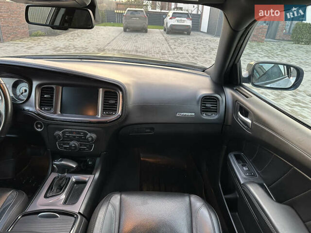 Сірий Додж Charger, об'ємом двигуна 3.6 л та пробігом 47 тис. км за 25000 $, фото 43 на Automoto.ua