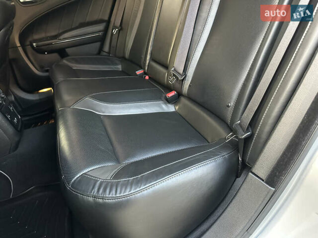 Сірий Додж Charger, об'ємом двигуна 3.6 л та пробігом 47 тис. км за 25000 $, фото 28 на Automoto.ua