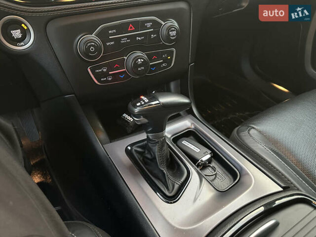 Сірий Додж Charger, об'ємом двигуна 3.6 л та пробігом 47 тис. км за 25000 $, фото 45 на Automoto.ua