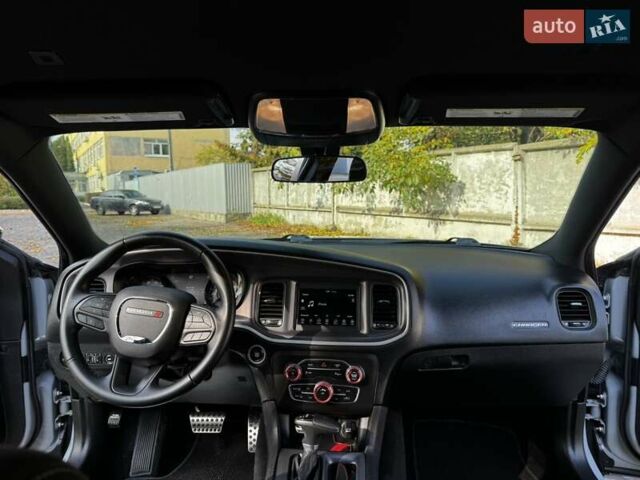 Додж Чарджер 2022 в Белой Церкве на Automoto.ua Серый Додж Чарджер, объемом двигателя 3.6 л и пробегом 63 тыс. км за 24500 $, фото 26 на Automoto.ua