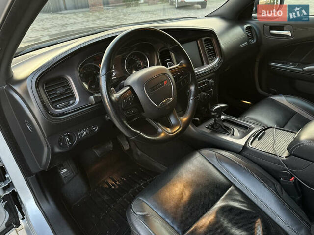 Сірий Додж Charger, об'ємом двигуна 3.6 л та пробігом 47 тис. км за 25000 $, фото 18 на Automoto.ua
