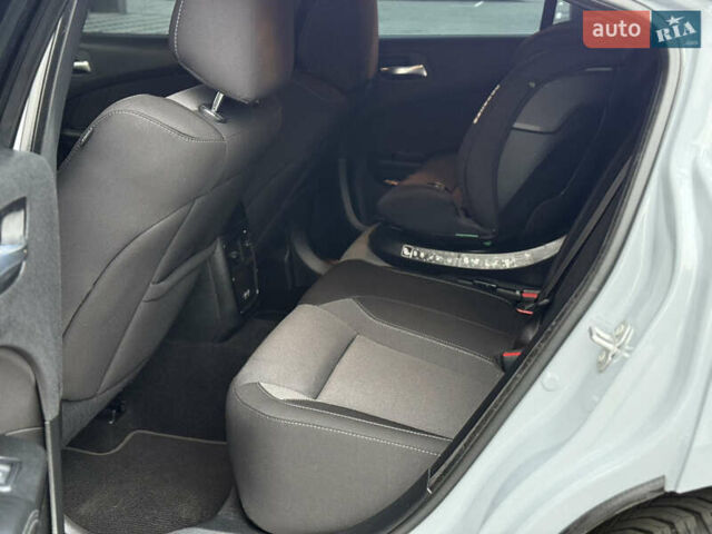 Серый Додж Чарджер, объемом двигателя 3.6 л и пробегом 65 тыс. км за 23900 $, фото 32 на Automoto.ua