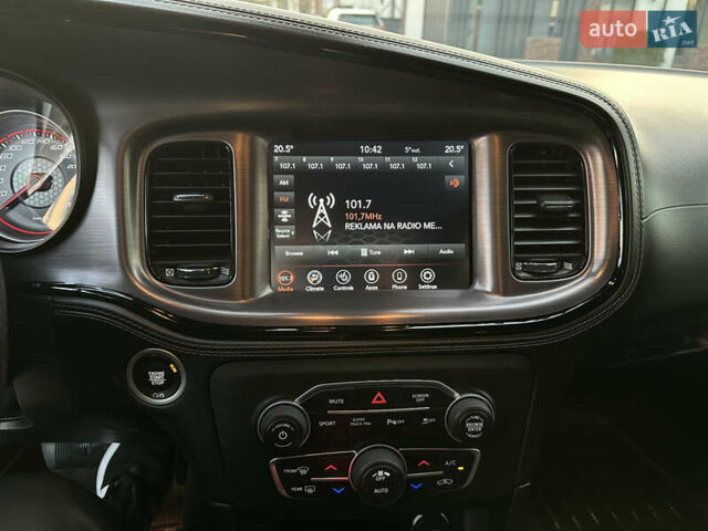 Сірий Додж Charger, об'ємом двигуна 3.6 л та пробігом 47 тис. км за 25000 $, фото 46 на Automoto.ua