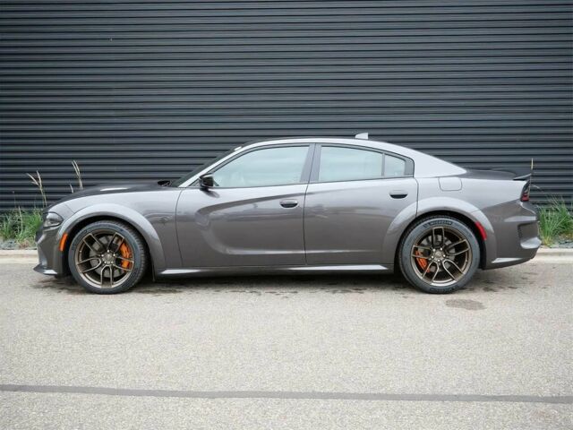 Серый Додж Чарджер, объемом двигателя 6.2 л и пробегом 12 тыс. км за 33000 $, фото 2 на Automoto.ua