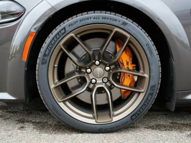 Серый Додж Чарджер, объемом двигателя 6.2 л и пробегом 12 тыс. км за 33000 $, фото 12 на Automoto.ua