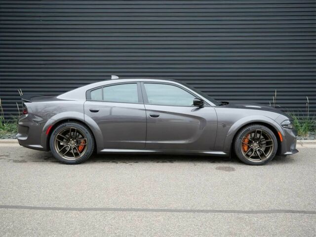 Серый Додж Чарджер, объемом двигателя 6.2 л и пробегом 12 тыс. км за 33000 $, фото 5 на Automoto.ua