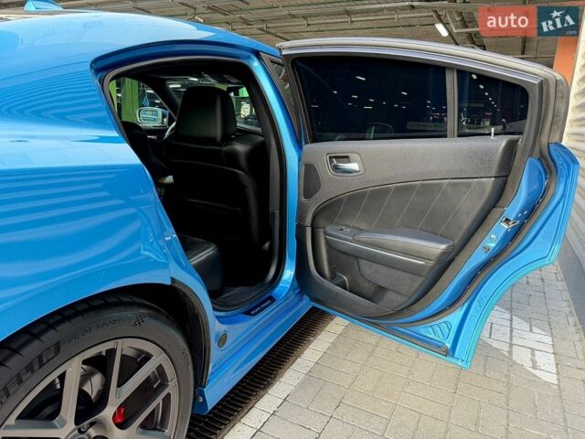 Синій Додж Charger, об'ємом двигуна 6.4 л та пробігом 87 тис. км за 34900 $, фото 35 на Automoto.ua