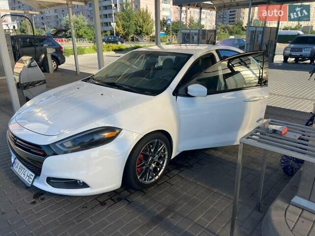 Белый Додж Дарт, объемом двигателя 1.37 л и пробегом 216 тыс. км за 7000 $, фото 6 на Automoto.ua