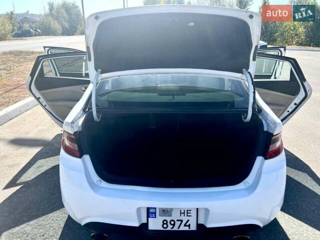 Белый Додж Дарт, объемом двигателя 1.37 л и пробегом 216 тыс. км за 7000 $, фото 7 на Automoto.ua