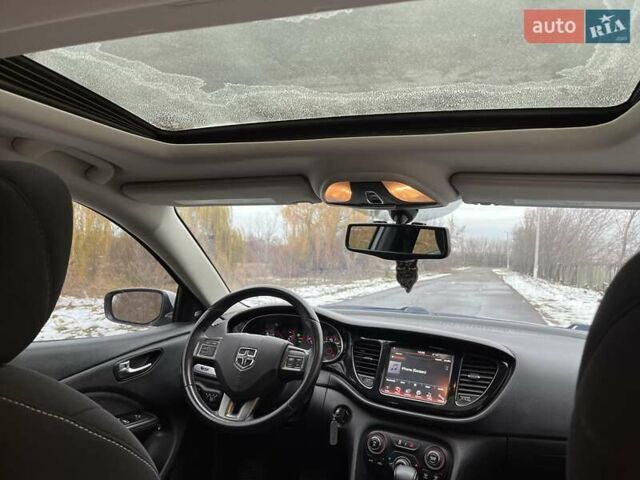 Белый Додж Дарт, объемом двигателя 2 л и пробегом 148 тыс. км за 8700 $, фото 4 на Automoto.ua