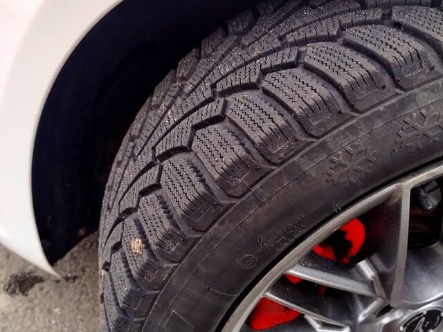 Белый Додж Дарт, объемом двигателя 1.4 л и пробегом 216 тыс. км за 6900 $, фото 12 на Automoto.ua