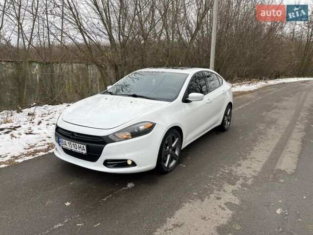 Белый Додж Дарт, объемом двигателя 2 л и пробегом 148 тыс. км за 8700 $, фото 2 на Automoto.ua