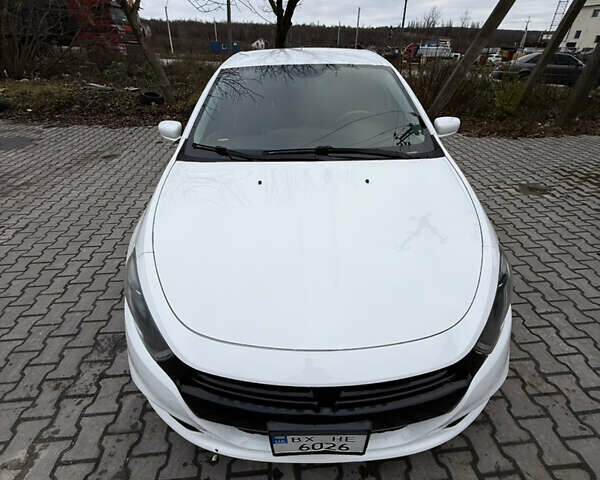 Белый Додж Дарт, объемом двигателя 2 л и пробегом 198 тыс. км за 8100 $, фото 9 на Automoto.ua