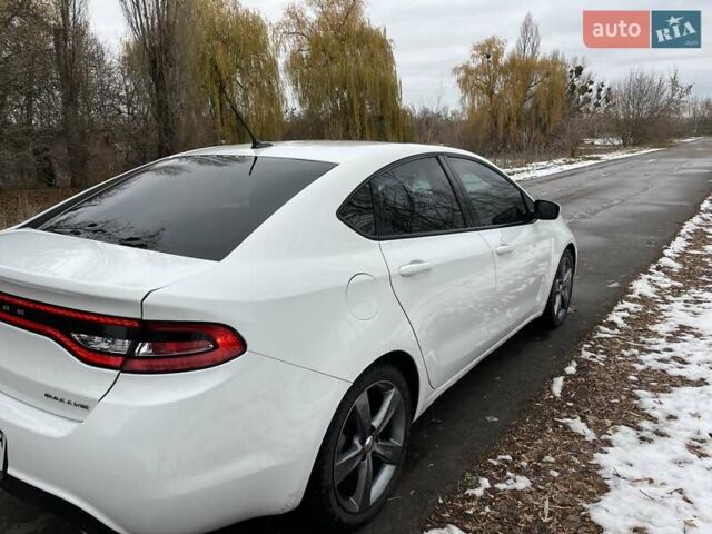 Белый Додж Дарт, объемом двигателя 2 л и пробегом 148 тыс. км за 8700 $, фото 7 на Automoto.ua