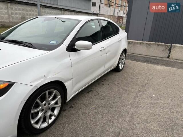 Белый Додж Дарт, объемом двигателя 2 л и пробегом 253 тыс. км за 4900 $, фото 3 на Automoto.ua