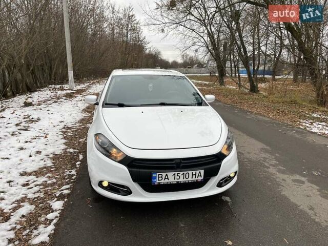 Белый Додж Дарт, объемом двигателя 2 л и пробегом 148 тыс. км за 8700 $, фото 12 на Automoto.ua