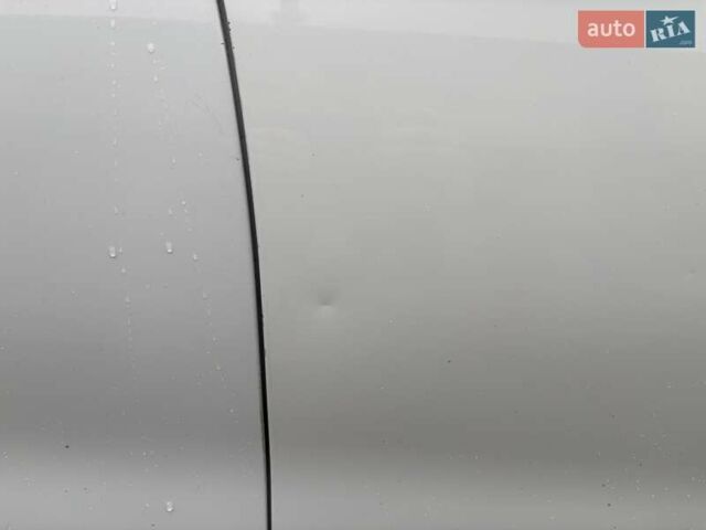 Белый Додж Дарт, объемом двигателя 2 л и пробегом 253 тыс. км за 4900 $, фото 11 на Automoto.ua