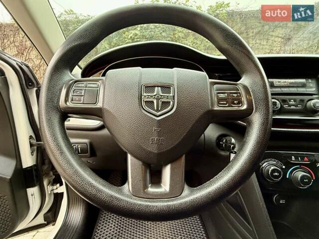 Білий Додж Дарт, об'ємом двигуна 2.4 л та пробігом 212 тис. км за 6900 $, фото 50 на Automoto.ua