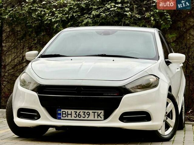 Білий Додж Дарт, об'ємом двигуна 2.4 л та пробігом 212 тис. км за 6900 $, фото 4 на Automoto.ua