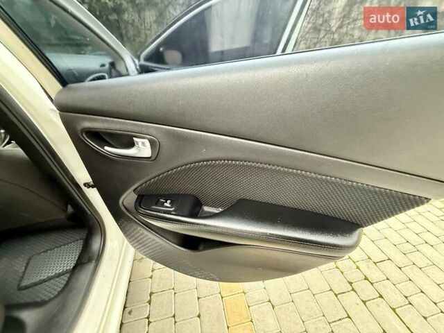 Білий Додж Дарт, об'ємом двигуна 2.4 л та пробігом 212 тис. км за 6900 $, фото 28 на Automoto.ua