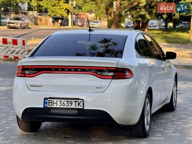 Белый Додж Дарт, объемом двигателя 2.4 л и пробегом 212 тыс. км за 6999 $, фото 17 на Automoto.ua