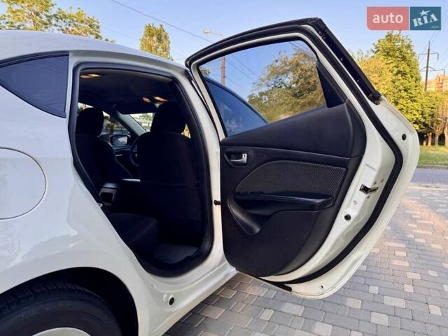 Белый Додж Дарт, объемом двигателя 2.4 л и пробегом 212 тыс. км за 6999 $, фото 50 на Automoto.ua