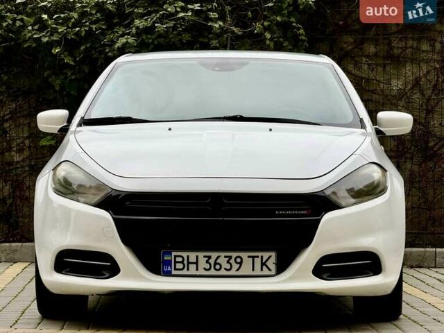 Білий Додж Дарт, об'ємом двигуна 2.4 л та пробігом 212 тис. км за 6900 $, фото 1 на Automoto.ua