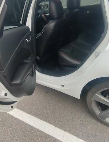 Белый Додж Дарт, объемом двигателя 2.36 л и пробегом 84 тыс. км за 9900 $, фото 10 на Automoto.ua