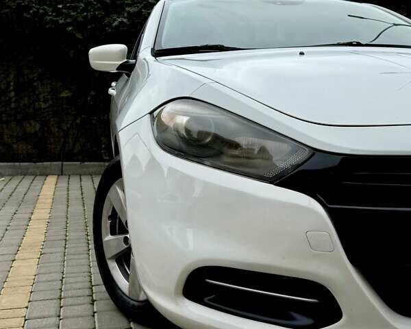 Білий Додж Дарт, об'ємом двигуна 2.4 л та пробігом 212 тис. км за 6900 $, фото 8 на Automoto.ua