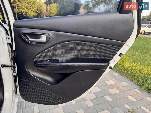 Белый Додж Дарт, объемом двигателя 2.4 л и пробегом 212 тыс. км за 6999 $, фото 55 на Automoto.ua