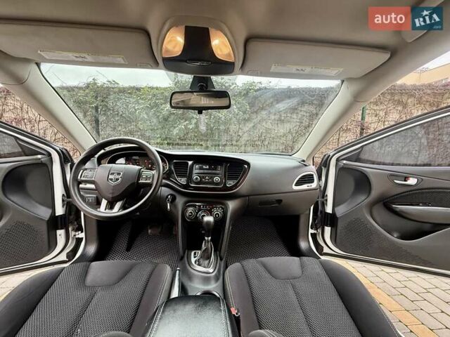 Білий Додж Дарт, об'ємом двигуна 2.4 л та пробігом 212 тис. км за 6900 $, фото 30 на Automoto.ua