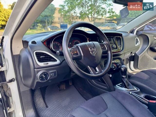 Белый Додж Дарт, объемом двигателя 2.4 л и пробегом 212 тыс. км за 6999 $, фото 52 на Automoto.ua