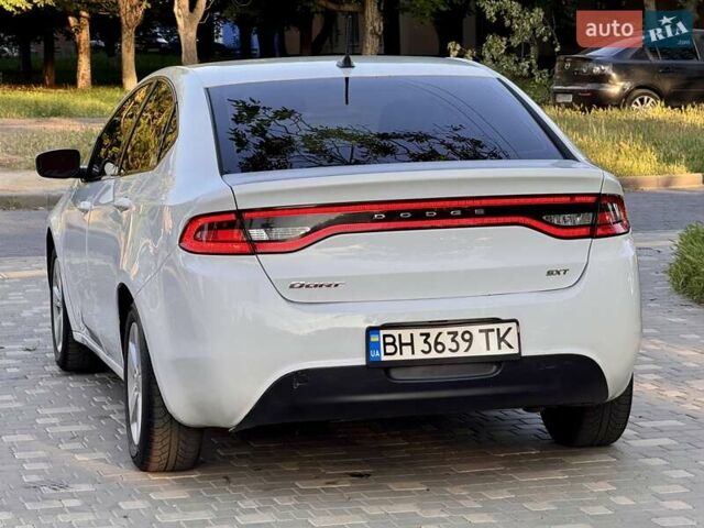 Белый Додж Дарт, объемом двигателя 2.4 л и пробегом 212 тыс. км за 6999 $, фото 13 на Automoto.ua