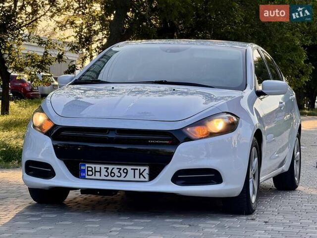 Белый Додж Дарт, объемом двигателя 2.4 л и пробегом 212 тыс. км за 6999 $, фото 6 на Automoto.ua