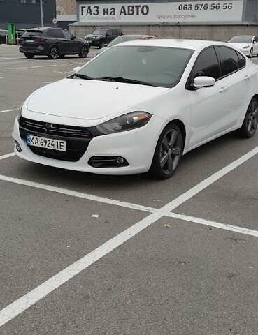 Белый Додж Дарт, объемом двигателя 2.36 л и пробегом 84 тыс. км за 9900 $, фото 3 на Automoto.ua