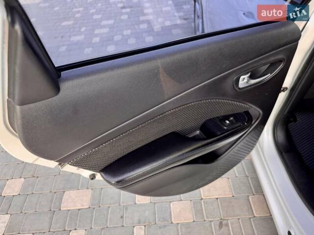 Белый Додж Дарт, объемом двигателя 2.4 л и пробегом 212 тыс. км за 6999 $, фото 61 на Automoto.ua