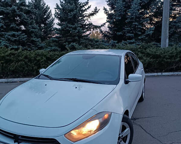 Білий Додж Дарт, об'ємом двигуна 2.36 л та пробігом 152 тис. км за 7000 $, фото 2 на Automoto.ua