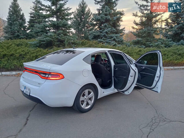 Білий Додж Дарт, об'ємом двигуна 2.36 л та пробігом 152 тис. км за 7000 $, фото 13 на Automoto.ua