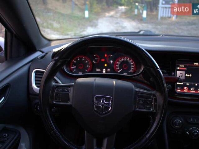 Белый Додж Дарт, объемом двигателя 2.4 л и пробегом 192 тыс. км за 9400 $, фото 21 на Automoto.ua