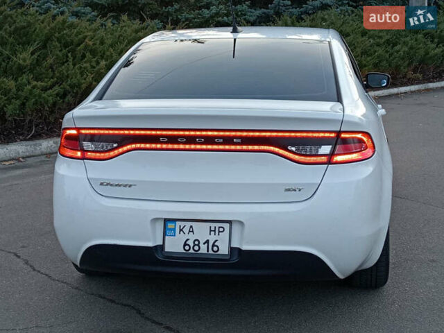 Білий Додж Дарт, об'ємом двигуна 2.36 л та пробігом 152 тис. км за 7000 $, фото 11 на Automoto.ua