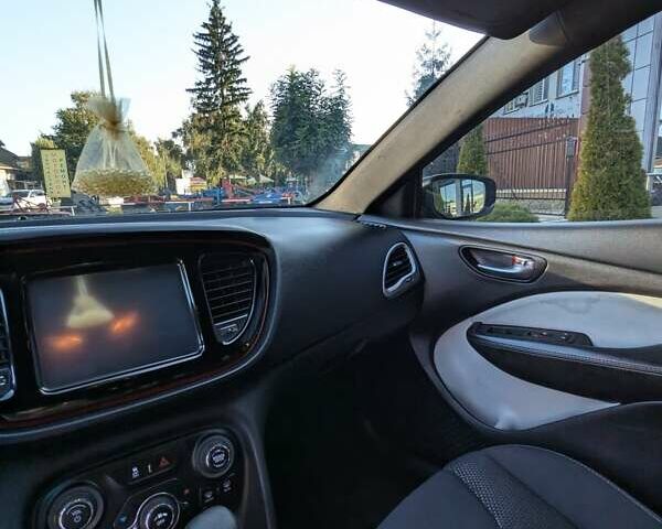 Білий Додж Дарт, об'ємом двигуна 2.4 л та пробігом 271 тис. км за 8500 $, фото 15 на Automoto.ua