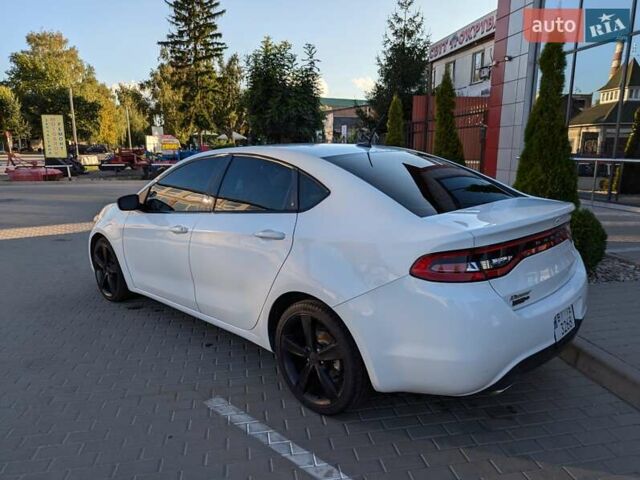 Білий Додж Дарт, об'ємом двигуна 2.4 л та пробігом 271 тис. км за 8500 $, фото 4 на Automoto.ua